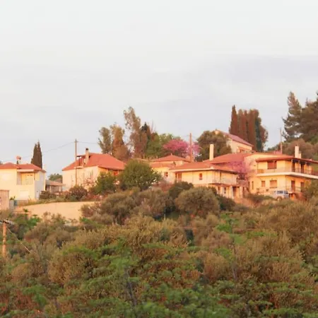 Σπίτι διακοπών Original Stone Cottage, 4km, Wifi, Max 6p Fonissa