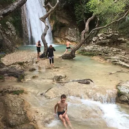 Σπίτι διακοπών Original Stone Cottage, 4km, Wifi, Max 6p Fonissa