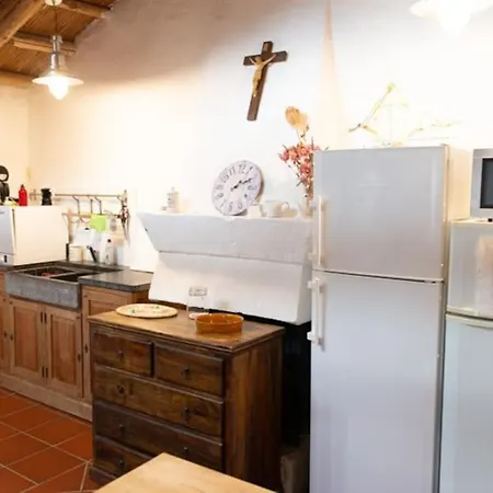 Original Stone Cottage, 4km, Wifi, Max 6p *